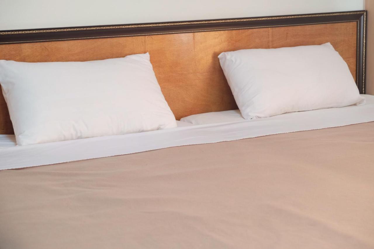 Manilath Guesthouse بان هواياكساي الغرفة الصورة