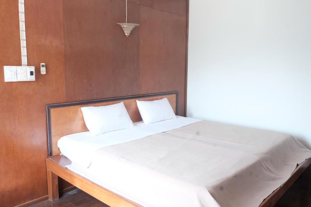 Manilath Guesthouse بان هواياكساي الغرفة الصورة